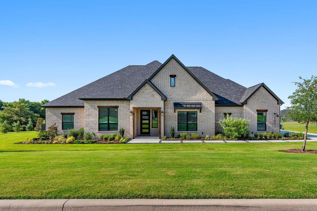 103 Adams Court, Weston