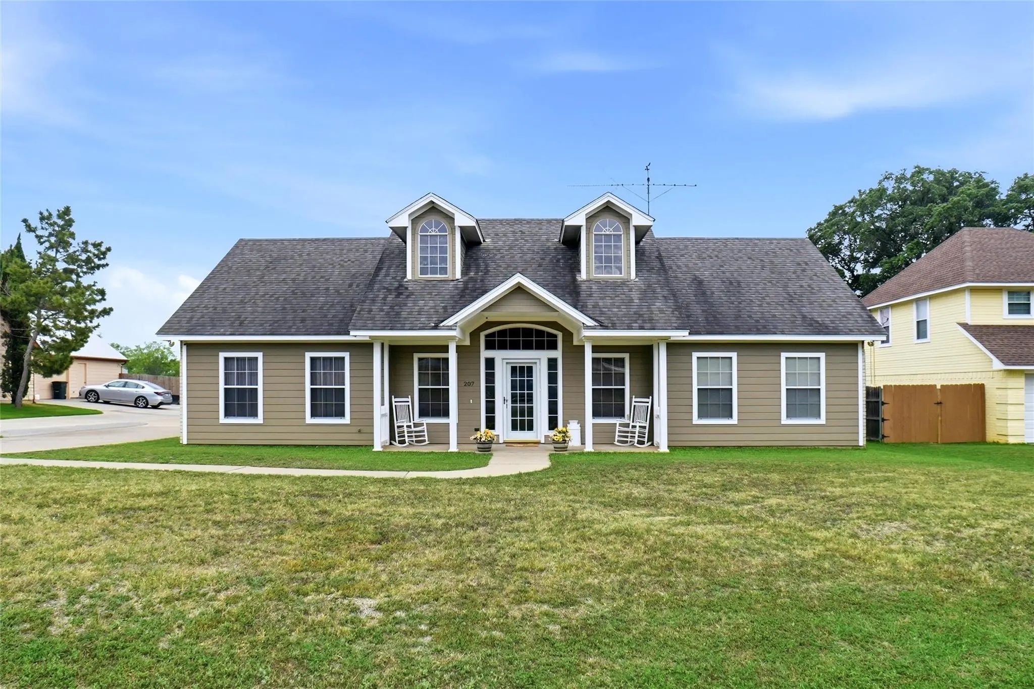 Photo of Listing #21278796