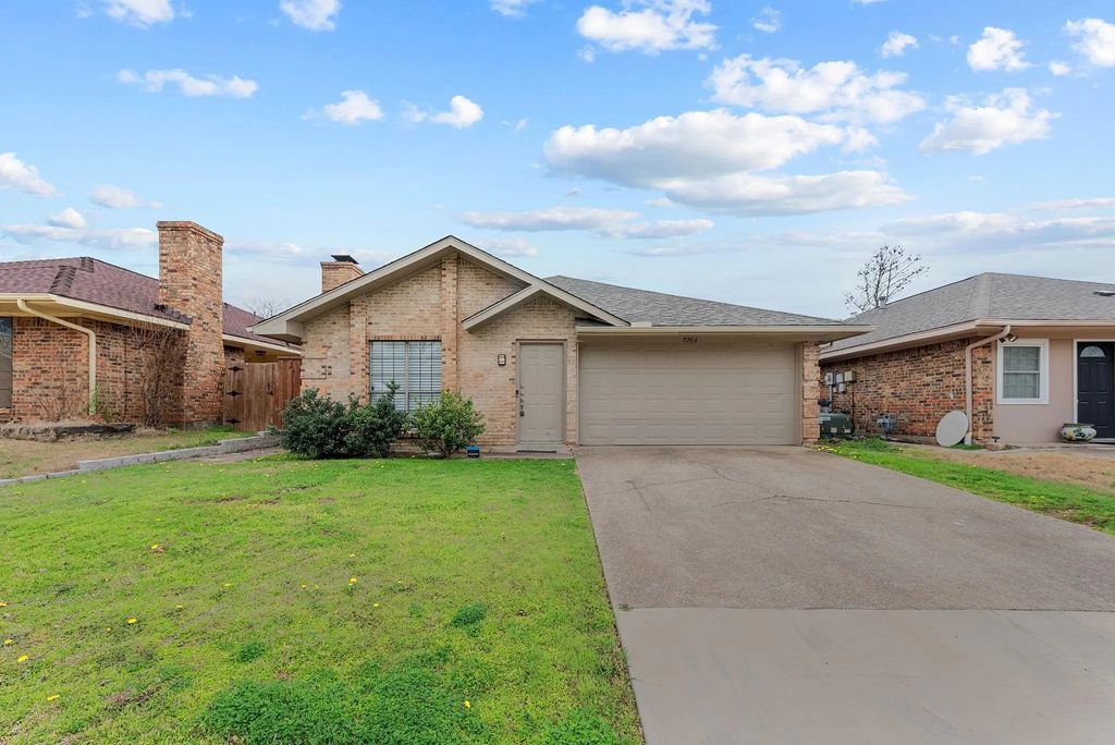 3264 Northview, Carrollton