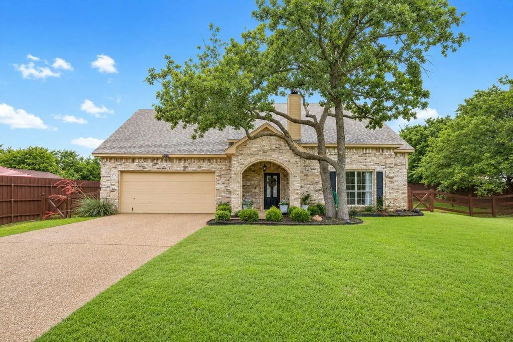 105 Melody Lane, Hickory Creek