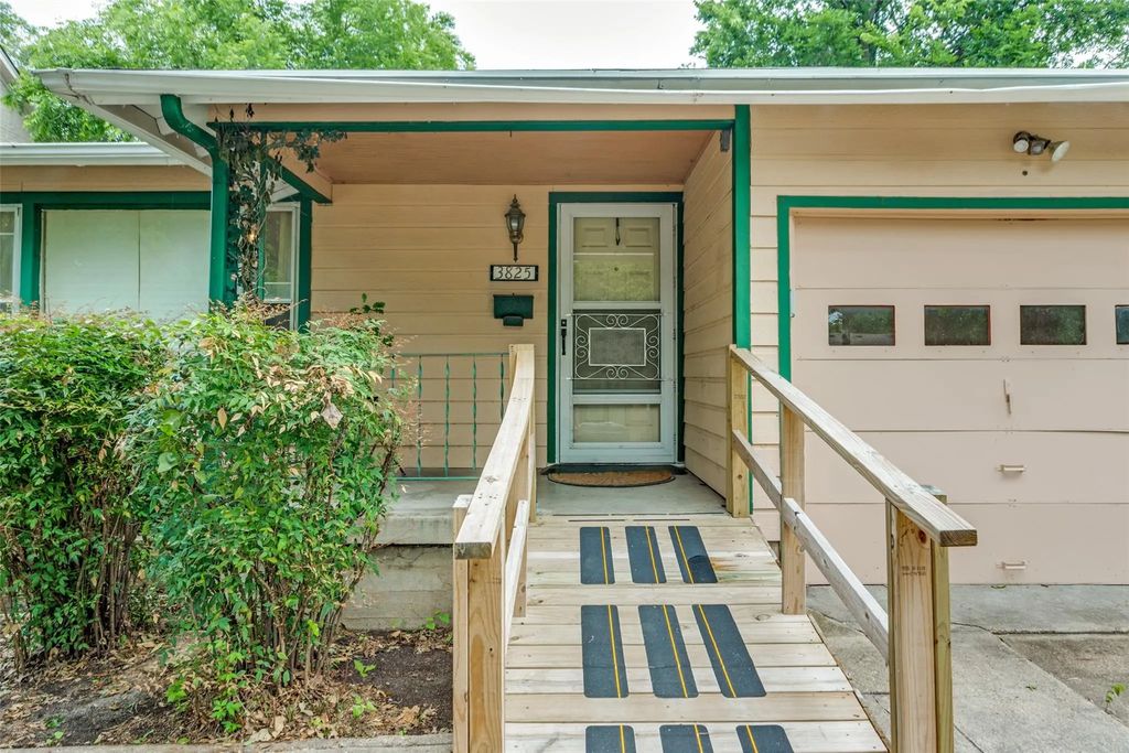 3825 Byers Avenue, Fort Worth