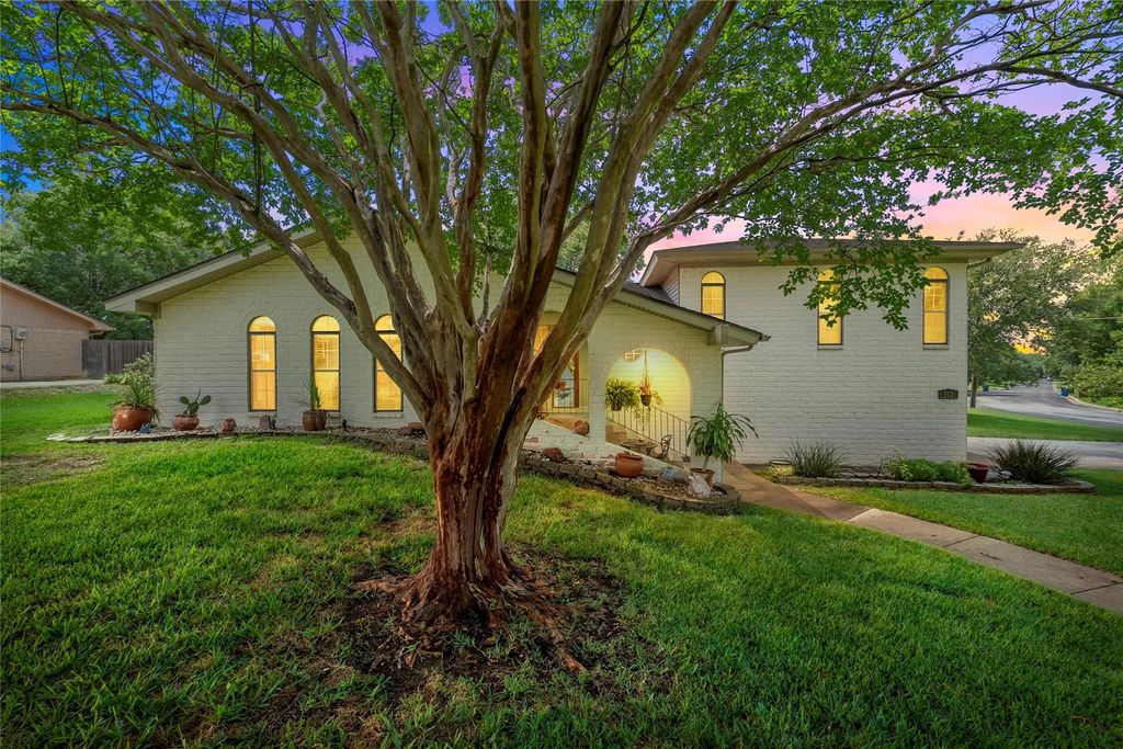 312 Opal Street, Hewitt