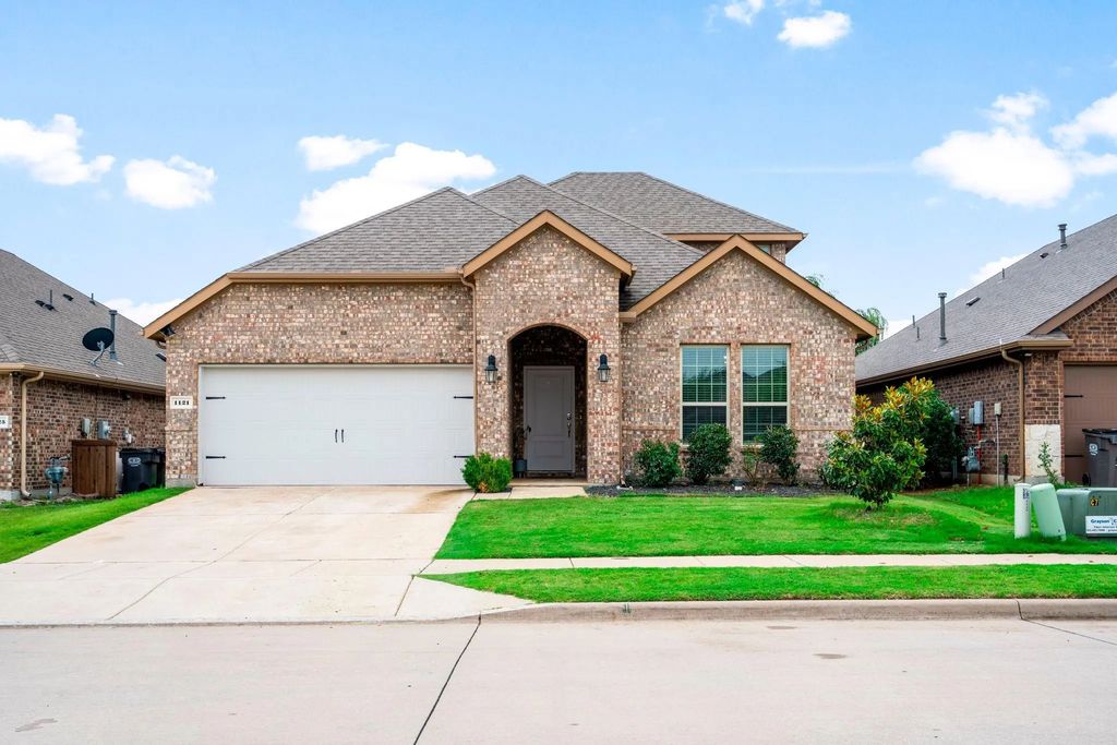 1121 Berry Street, Celina