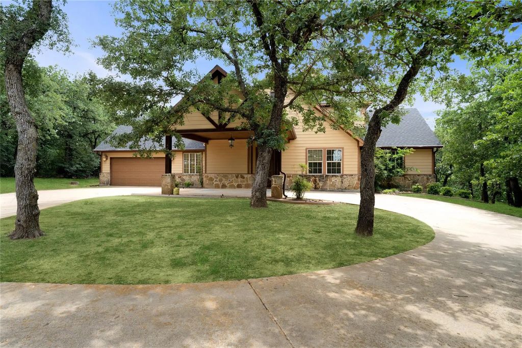 9201 Navajo Bluffs Court, Flower Mound