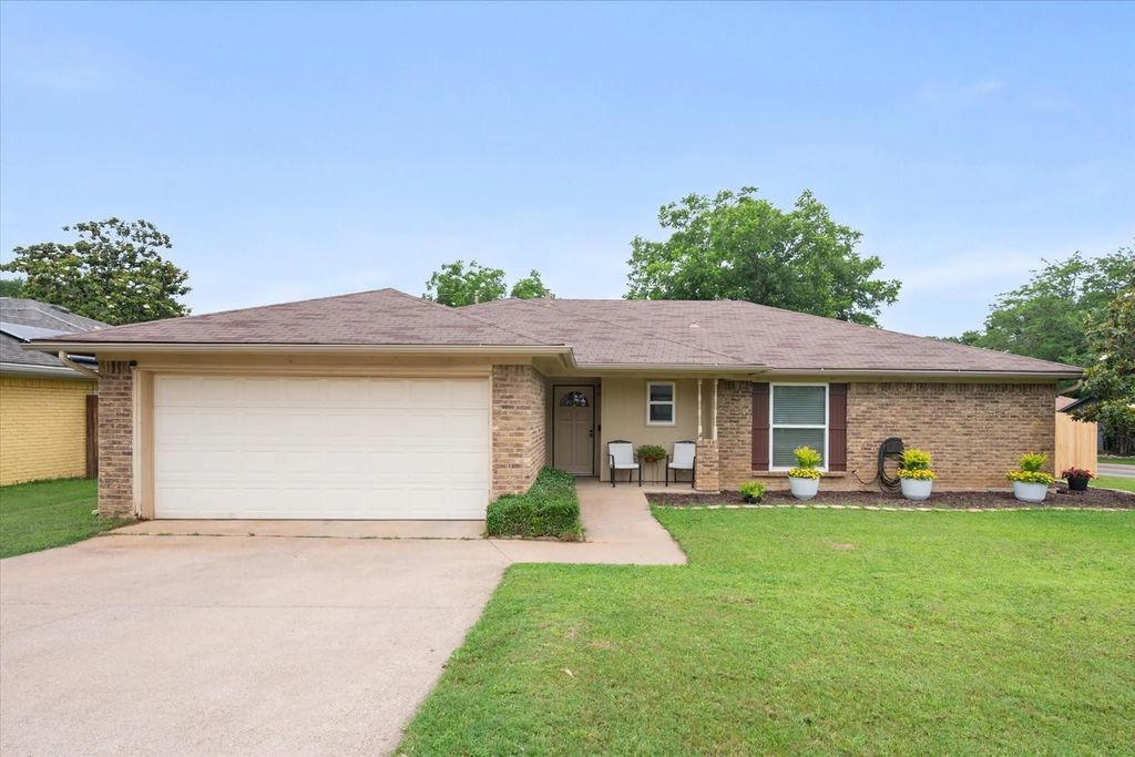 4701 Elkwood Lane, Arlington