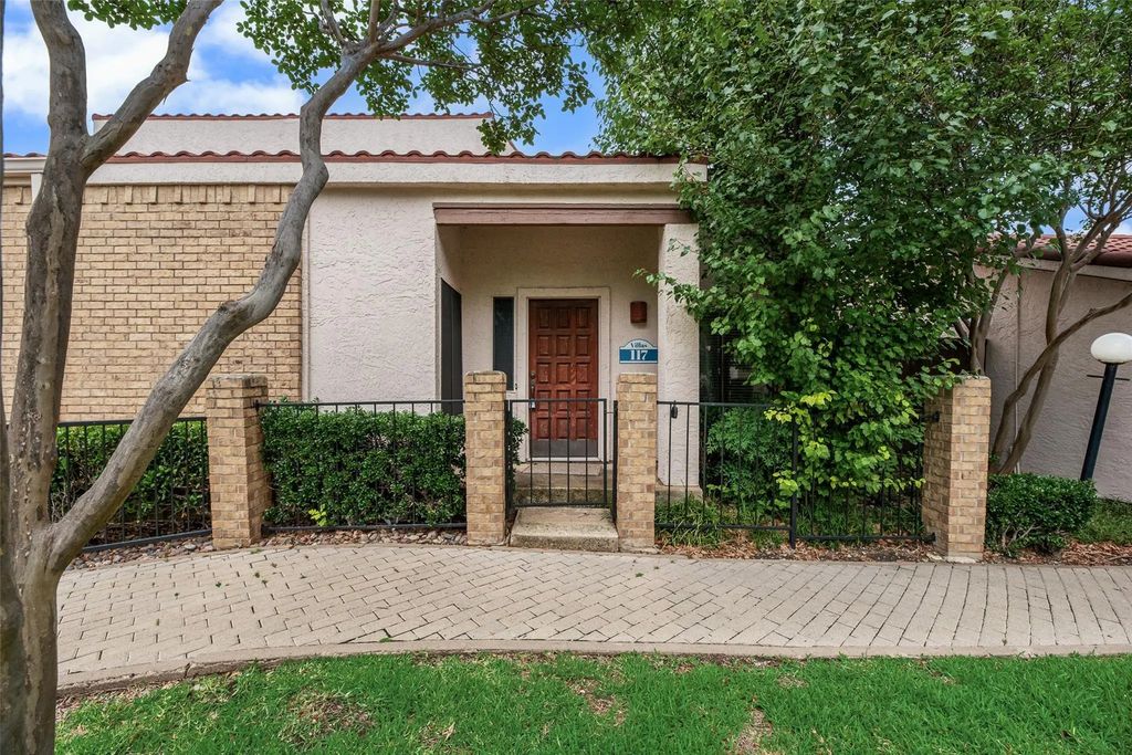 511 Ranch Trail 117, Irving