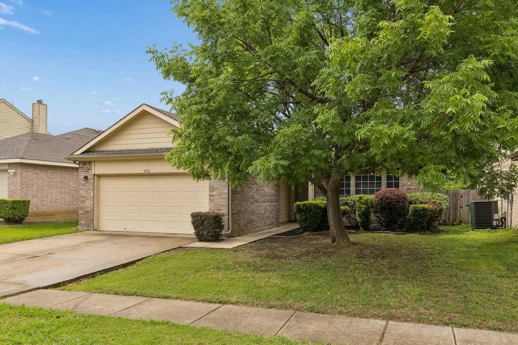 5116 Meridian Lane, Fort Worth