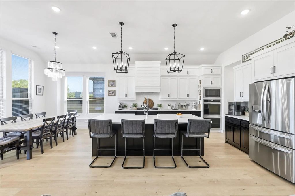 4608 Mount Vista Road, Oak Point