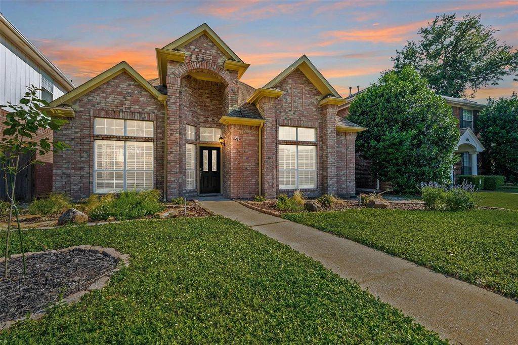 4244 Peppermill Lane, Dallas