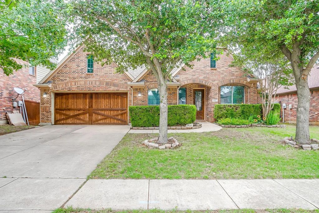 961 Tara Drive, Burleson