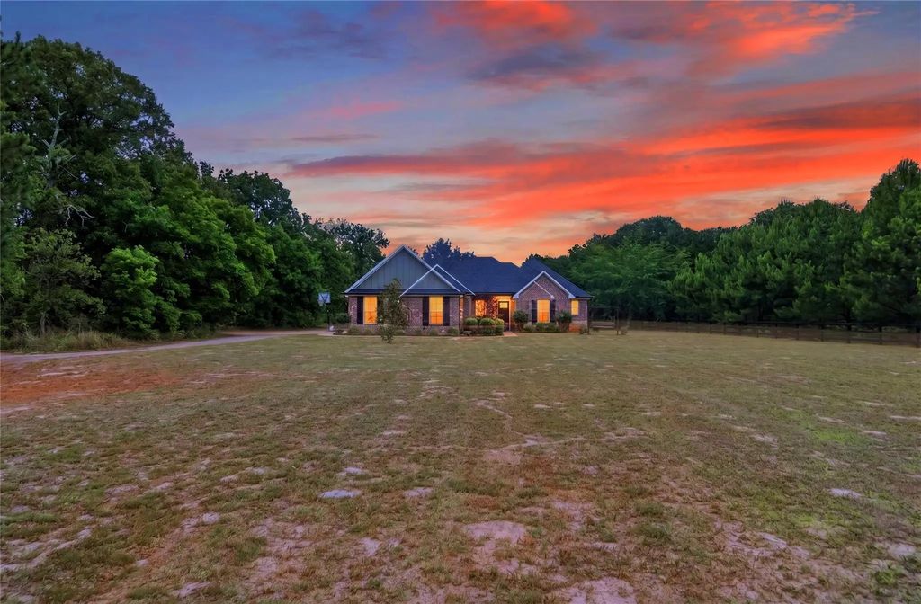14676 County Road 424, Lindale