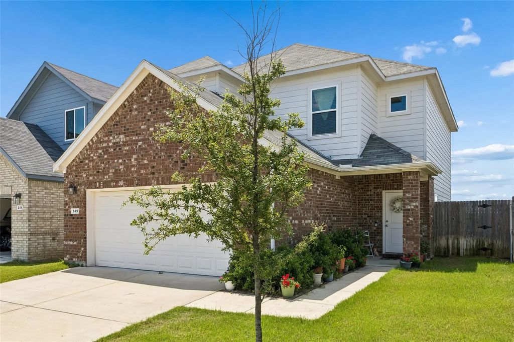 245 Michelle Drive, Grand Prairie