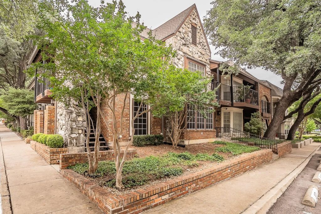 15906 Club Crest Drive 1117, Dallas