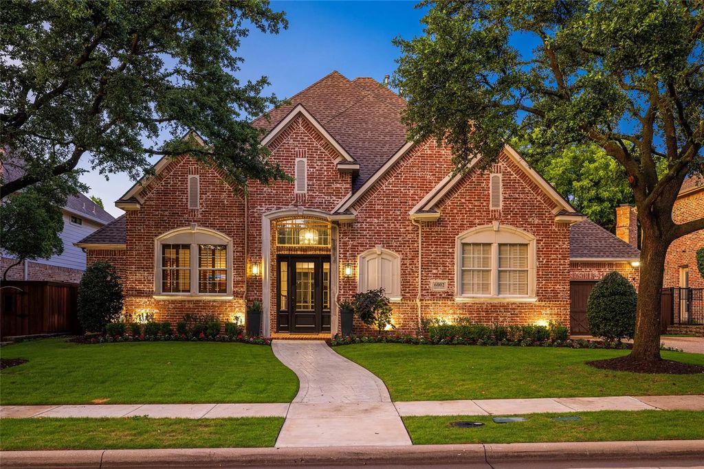 6002 Dripping Springs Drive, Frisco
