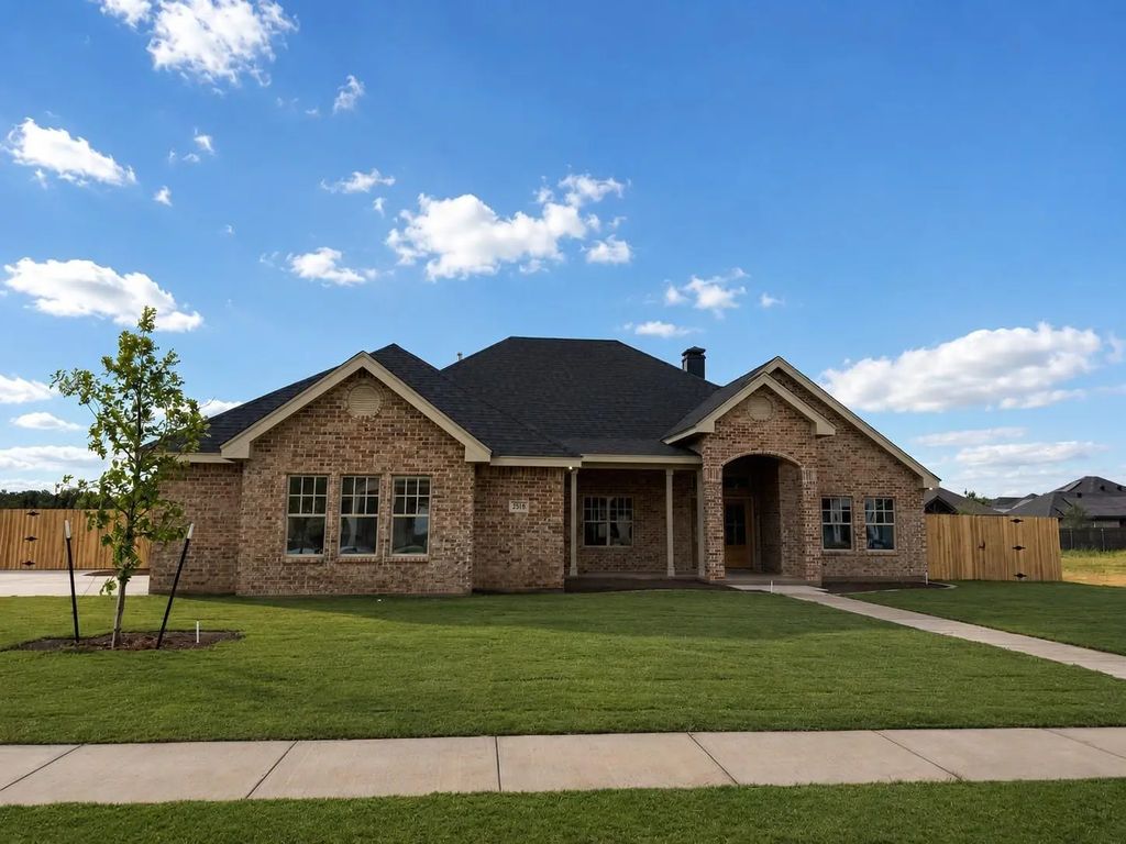 2518 Manor Oaks Terrace, Abilene