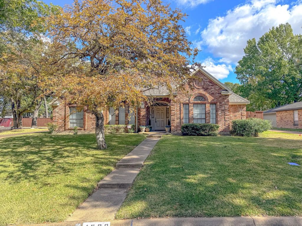 1500 Bowie Circle, Corsicana