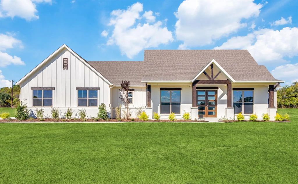 1001 Emery Court, Weatherford