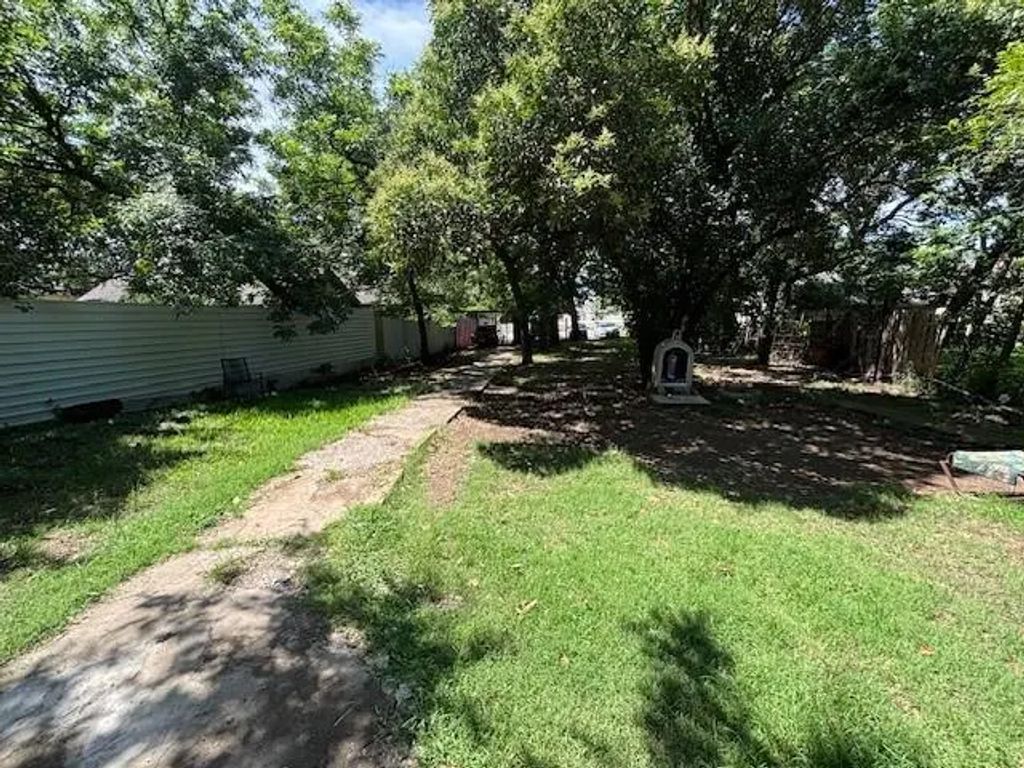 438 Mclean Avenue, Dallas