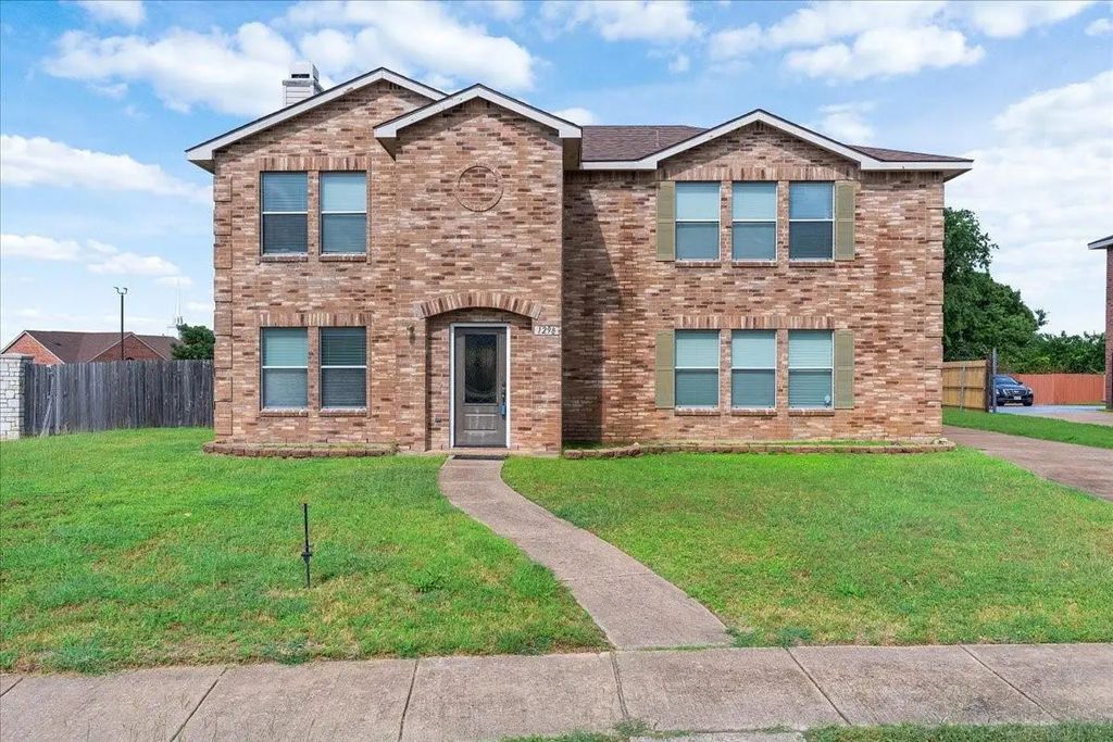 1298 Longleaf Drive, Cedar Hill