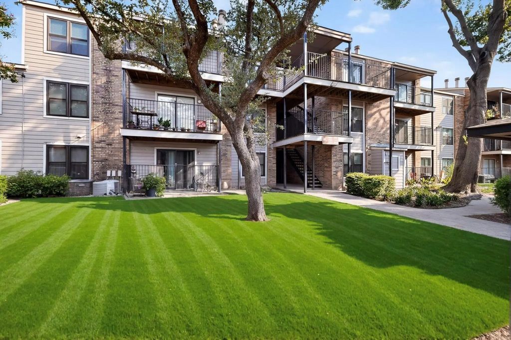 8109 Skillman Street 3003, Dallas