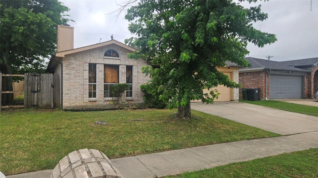 714 Charles City Drive, Arlington
