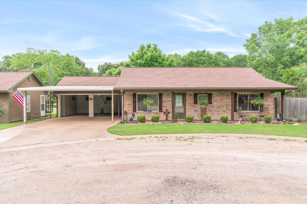 111 Dogwood Place, Van