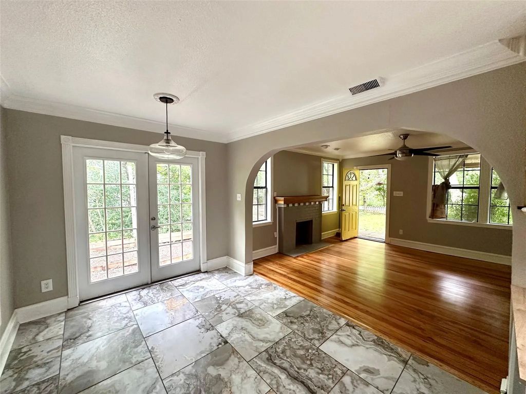 8619 Groveland Drive, Dallas