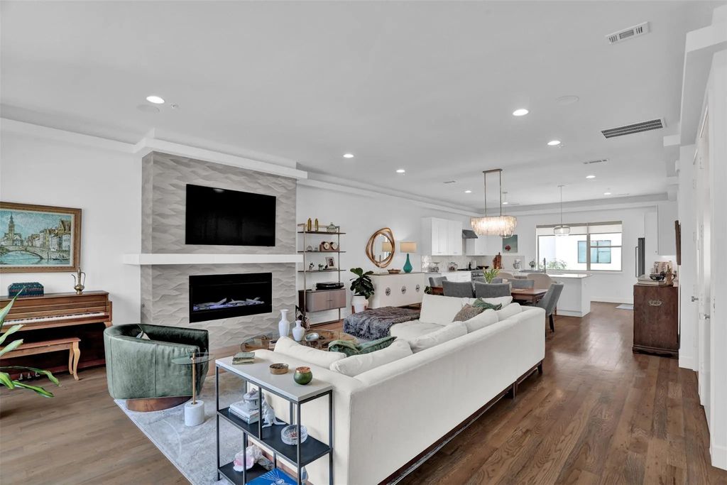 13001 Hutton Drive 10, Farmers Branch
