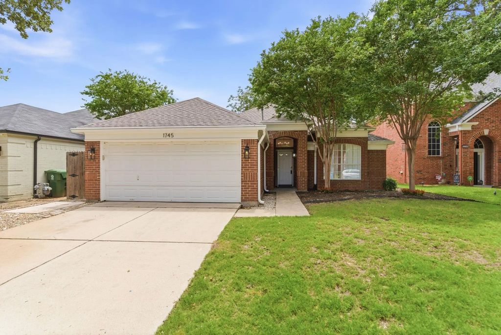 1745 Meyerwood Lane S, Flower Mound