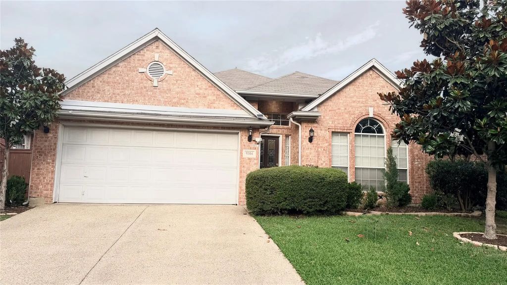 9304 Western Trail, Irving