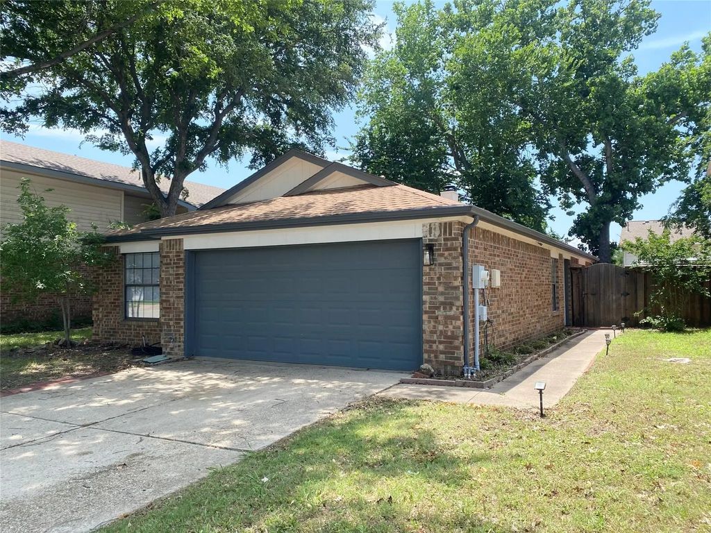 914 Azalia Drive, Lewisville