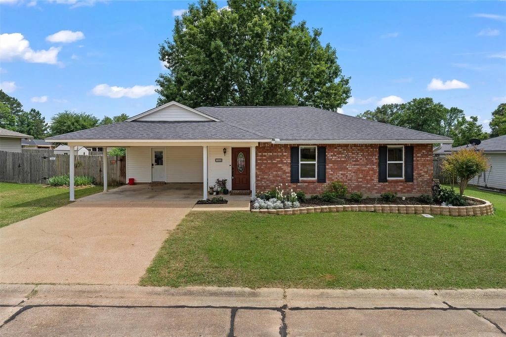 7455 Redwood Lane, Haughton