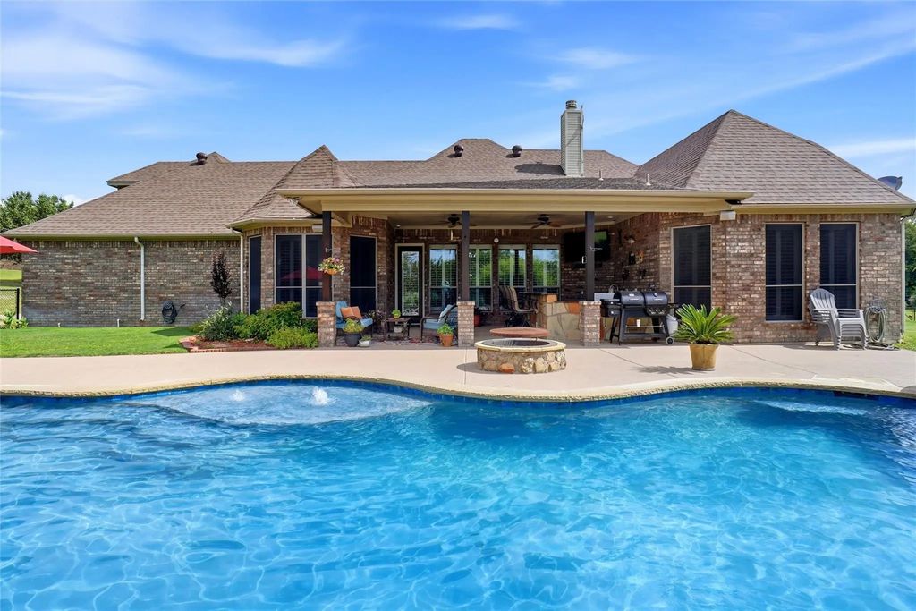 124 Carnes Court, Springtown
