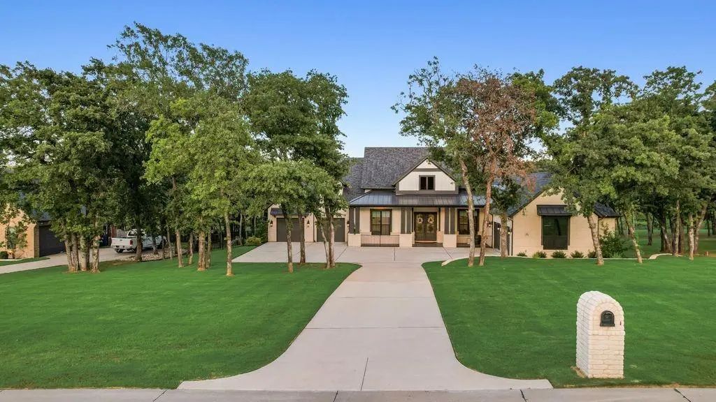 570 Prairie Timber Road, Burleson