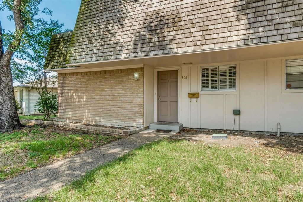 3611 Stables Lane, Dallas