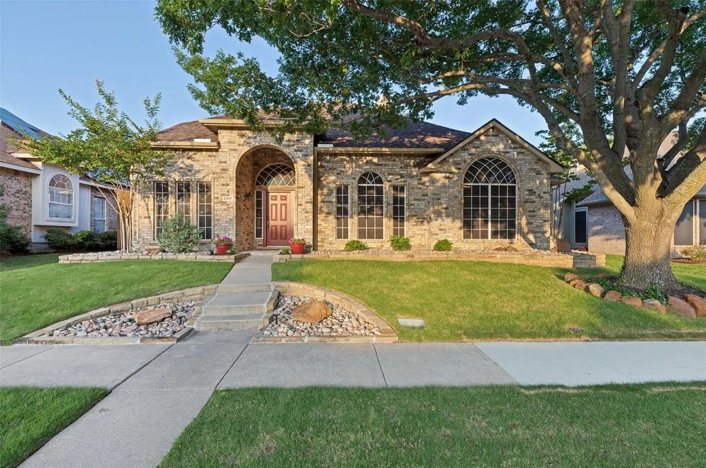 2907 Brittany Lane, McKinney