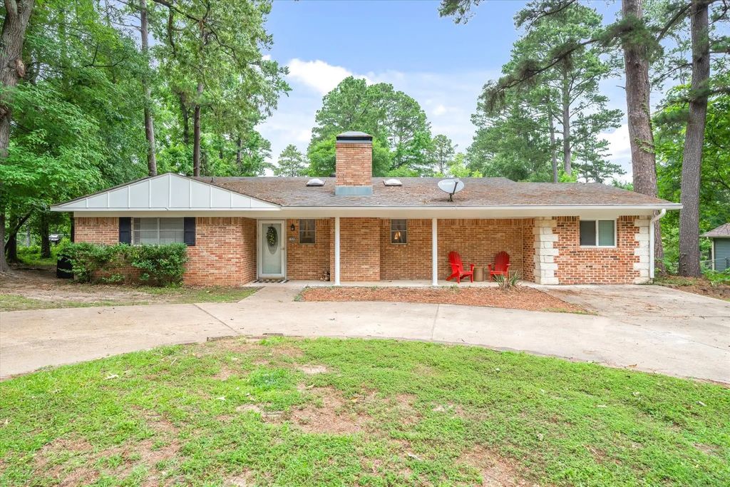 1522 Tanglewood Drive E, Hideaway
