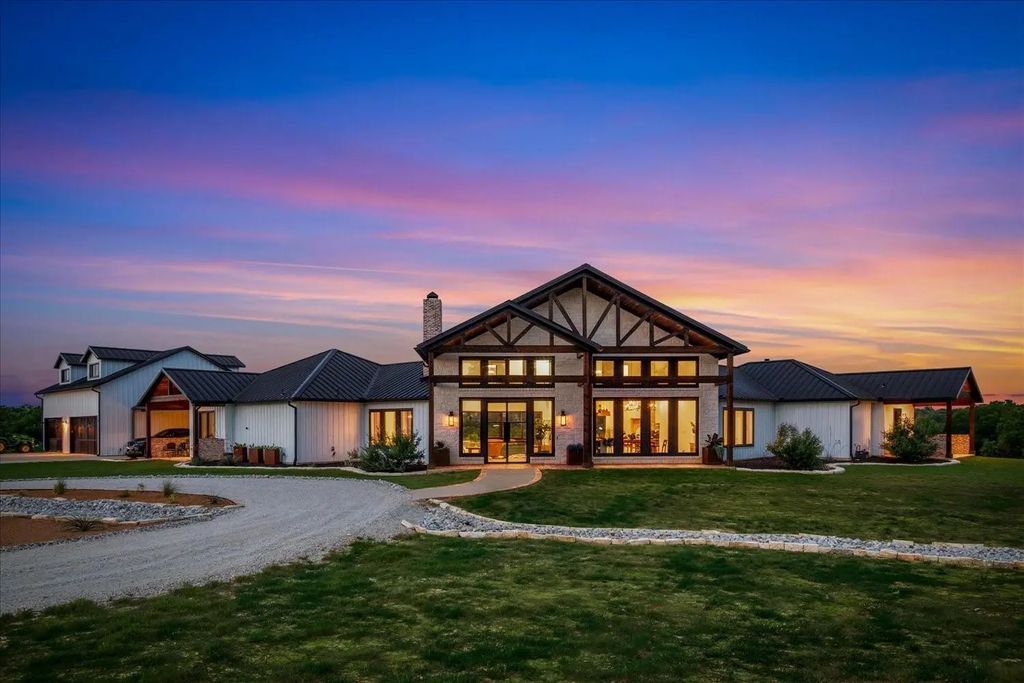 645 County Road 4021, Savoy
