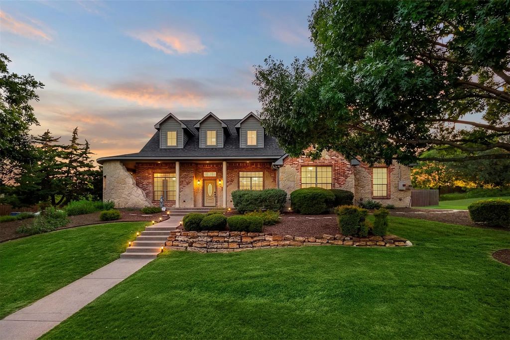105 Country Ridge Court, Red Oak