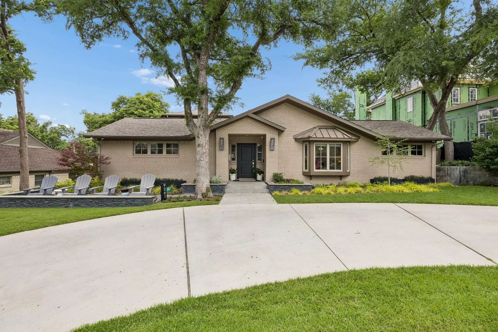 9261 Meadowglen Drive, Dallas