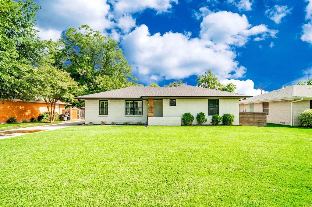 2952 Randy Lane, Farmers Branch