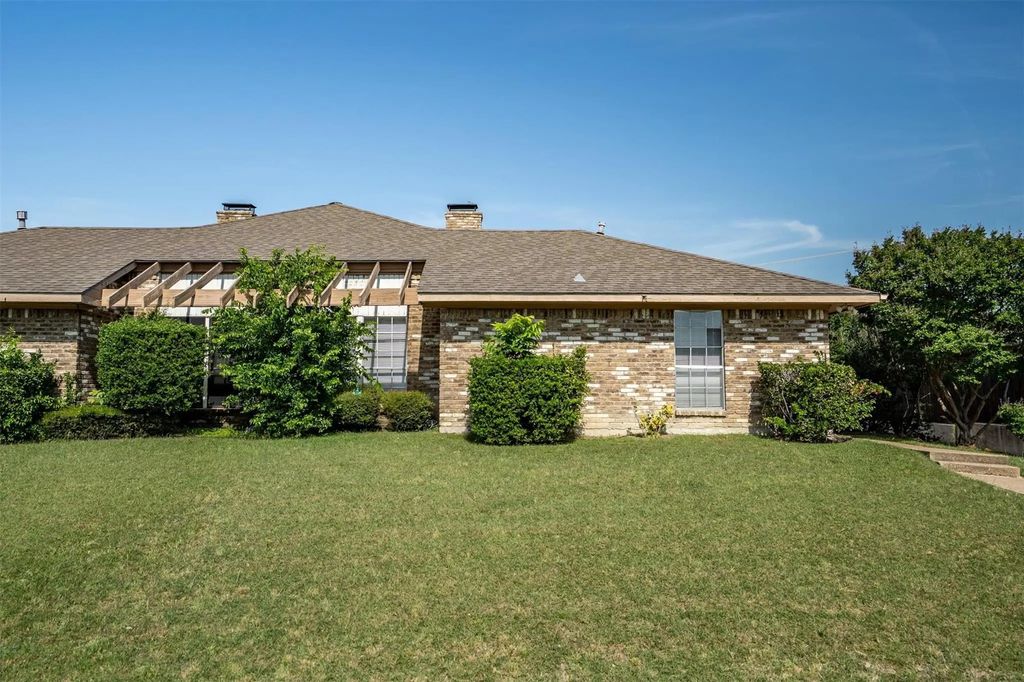 2223 Woodcreek B, Carrollton