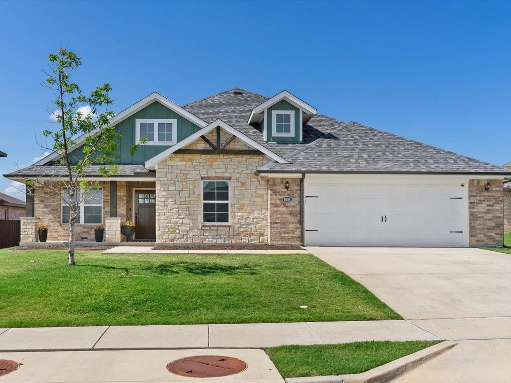 4904 Stratford Place Drive, Sanger