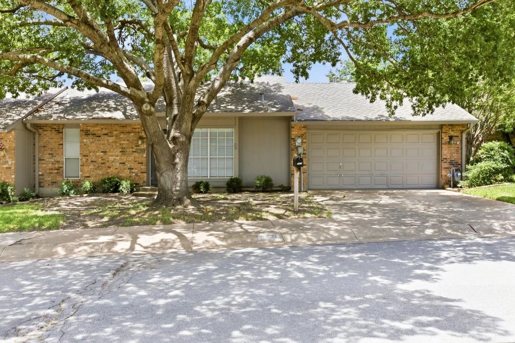 9621 Summerhill Lane, Dallas
