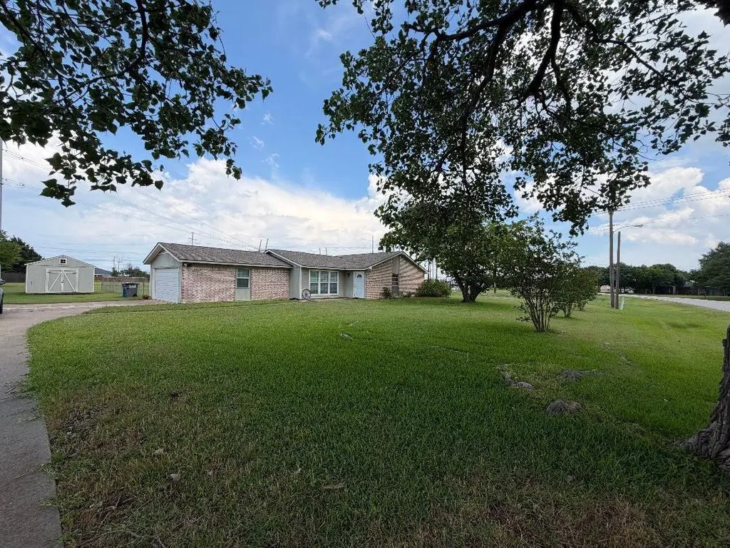 106 Pebble Creek Drive, Red Oak