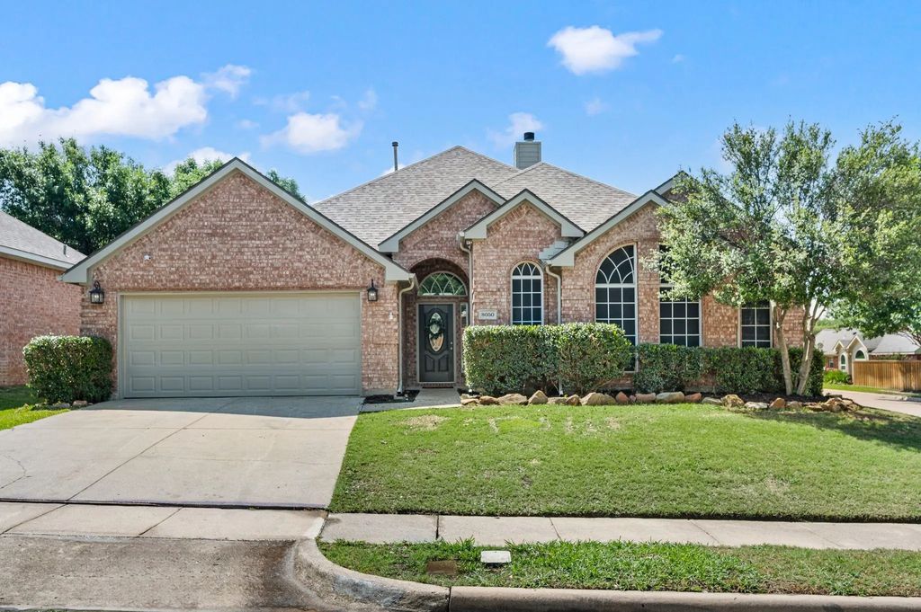 8050 Mount Shasta Circle, Fort Worth