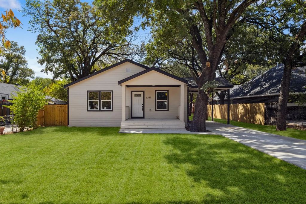1367 Friendship Drive, Dallas
