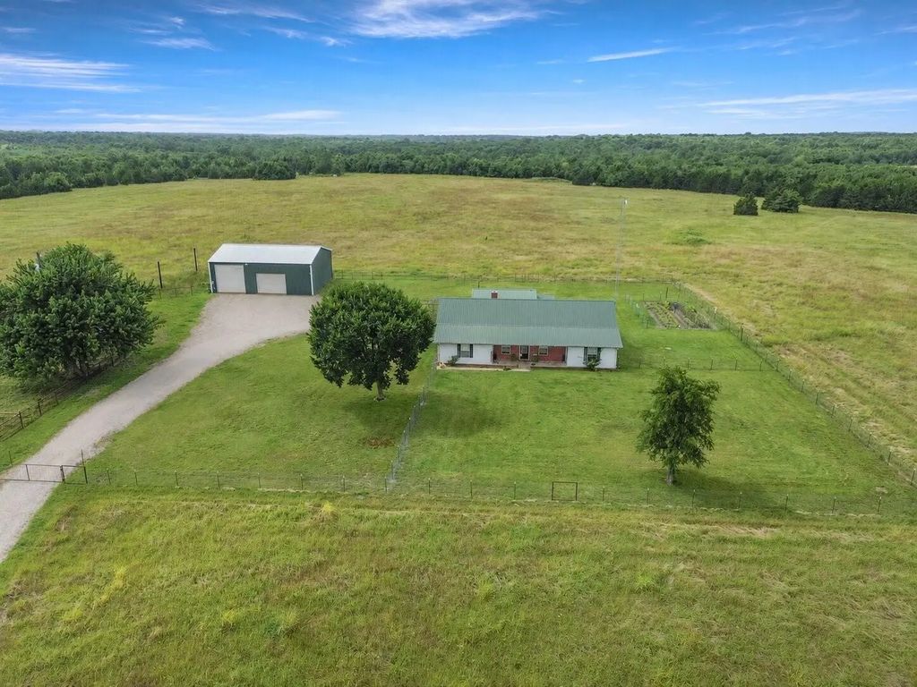 20280 Us Highway 82 W, Honey Grove