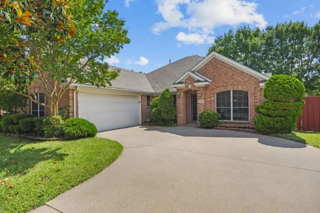 5208 Springflower Drive, Frisco