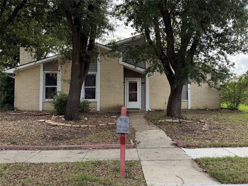 1882 Hillcrest Drive, Lewisville